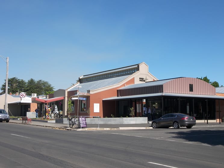 Click to view all images 89C Piper Street Kyneton VIC 3444 - Image 2