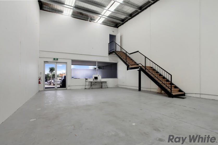 Click to view all images 3/150 Chesterville Road Moorabbin VIC 3189 - Image 2