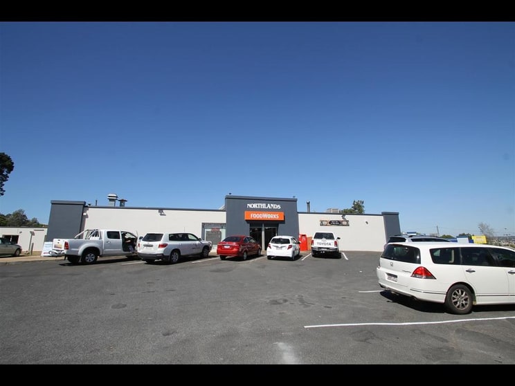 Click to view all images 12/8 Hume Street North Toowoomba QLD 4350 - Image 3
