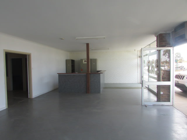 Click to view all images Shed 17, 11-19 Murray Valley Hwy Echuca VIC 3564 - Image 3
