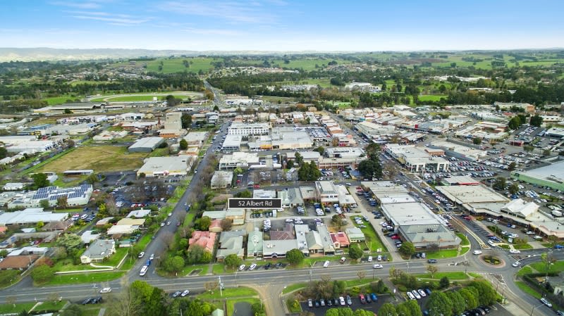 Click to view all images 52 Albert Street Warragul VIC 3820 - Image 2