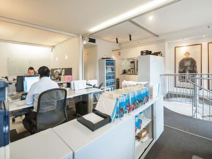 Click to view all images Ground & 1/1 Francis Street Darlinghurst NSW 2010 - Image 3