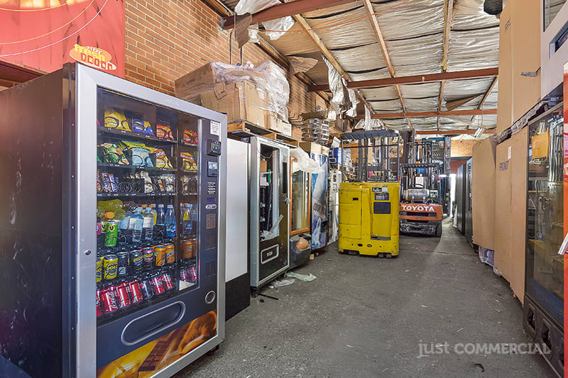 Click to view all images 2/6 Elma Road Cheltenham VIC 3192 - Image 2