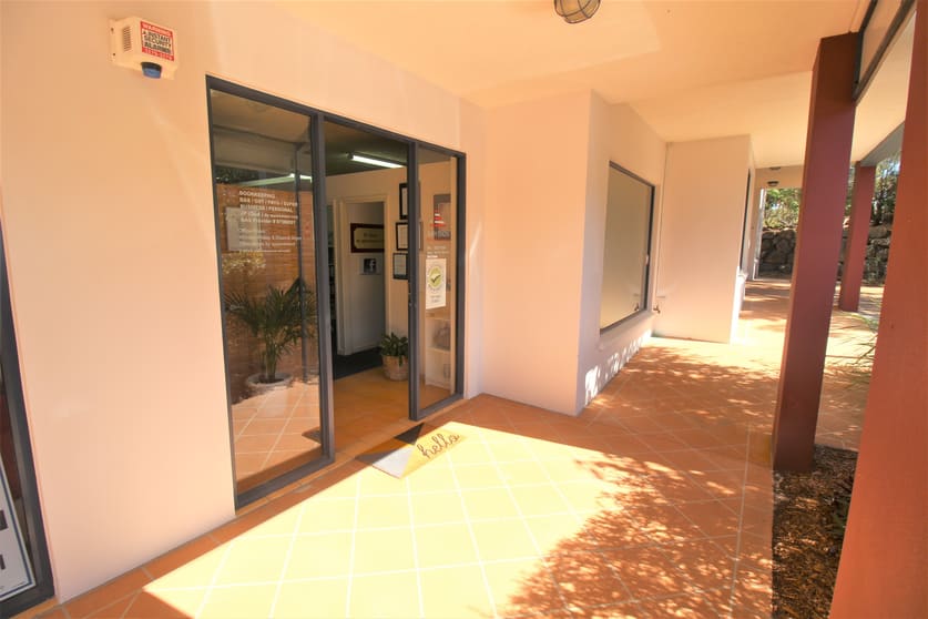 Click to view all images 3/492 Christine Avenue Robina QLD 4226 - Image 3