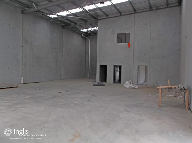 Click to view all images 2/28 Dunn Road Smeaton Grange NSW 2567 - Image 3