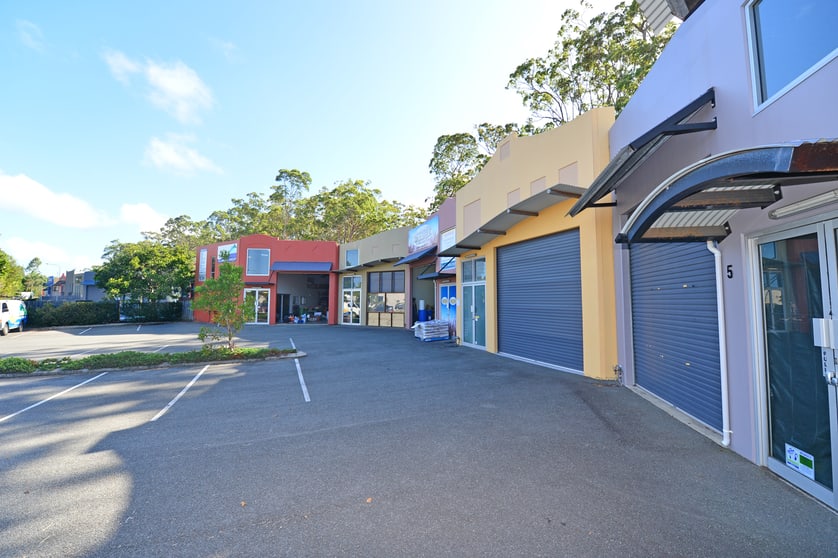Click to view all images Unit 4/37 Gateway Drive Noosaville QLD 4566 - Image 3
