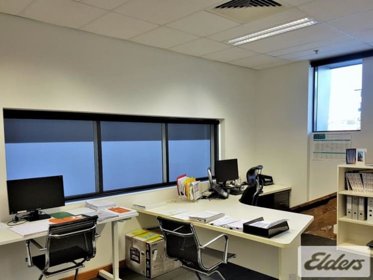 Click to view all images Newstead QLD 4006 - Image 3