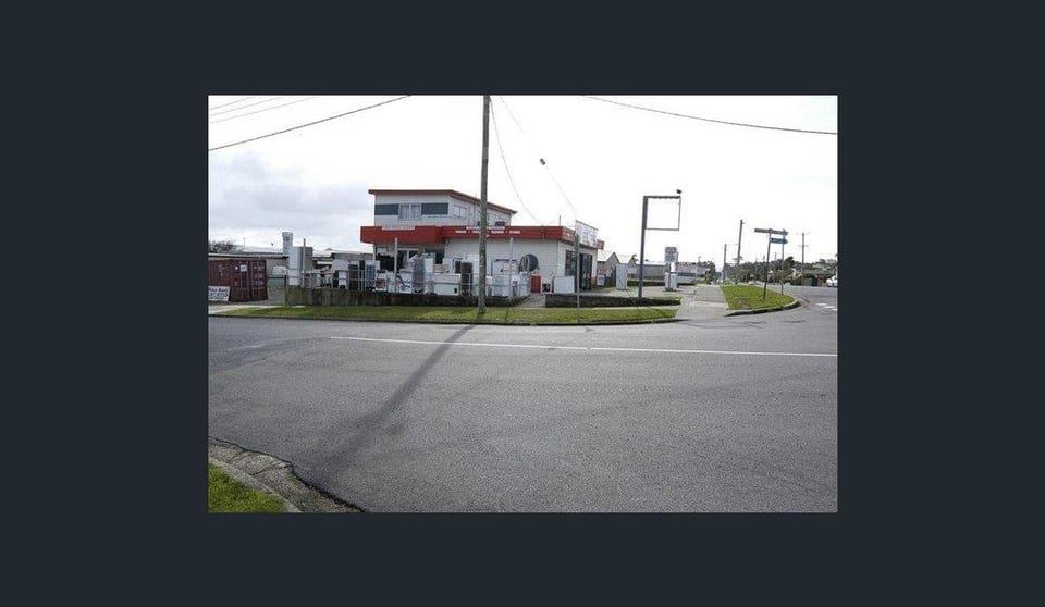 Click to view all images 122 Tarleton East Devonport TAS 7310 - Image 2