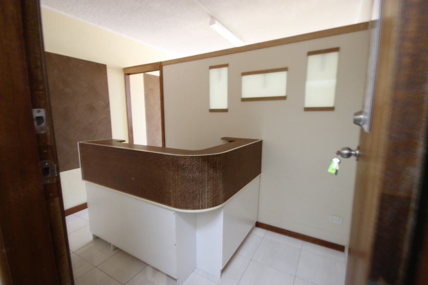 Click to view all images 7/61 Moore St Liverpool NSW 2170 - Image 2