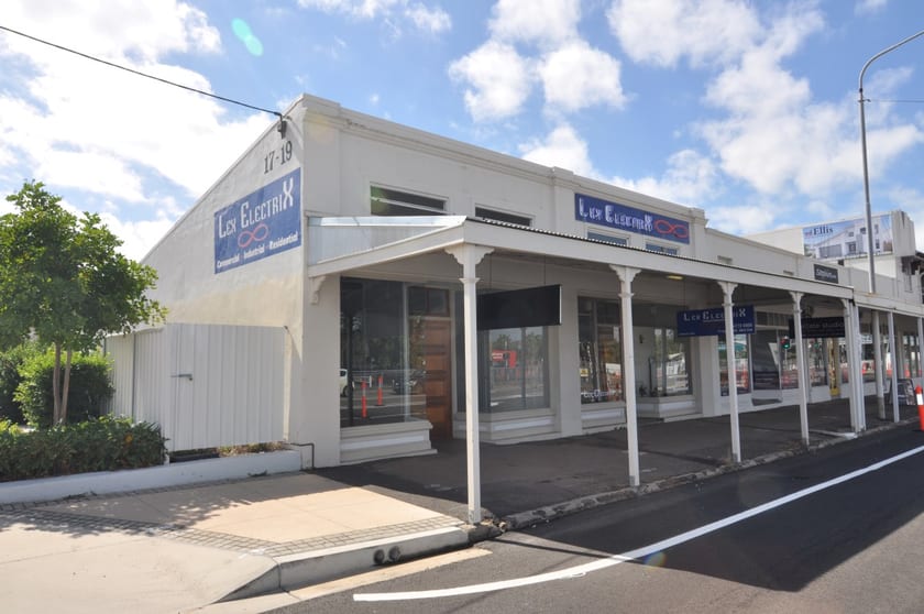 Click to view all images 19 Ingham Road West End QLD 4810 - Image 1