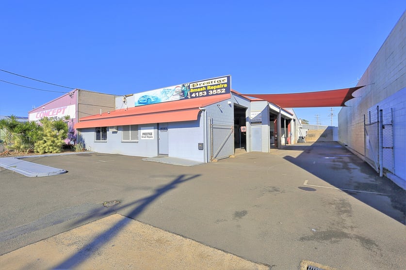 Click to view all images Shed 1/29 Lester Street Norville QLD 4670 - Image 2