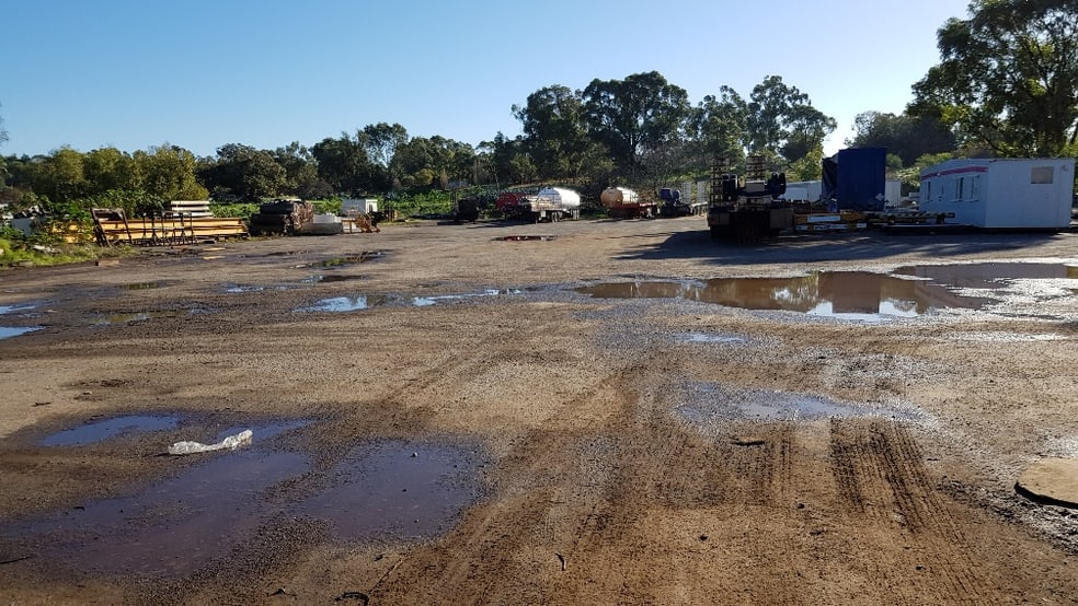 Click to view all images 220 Wattleup Road Wattleup WA 6166 - Image 2