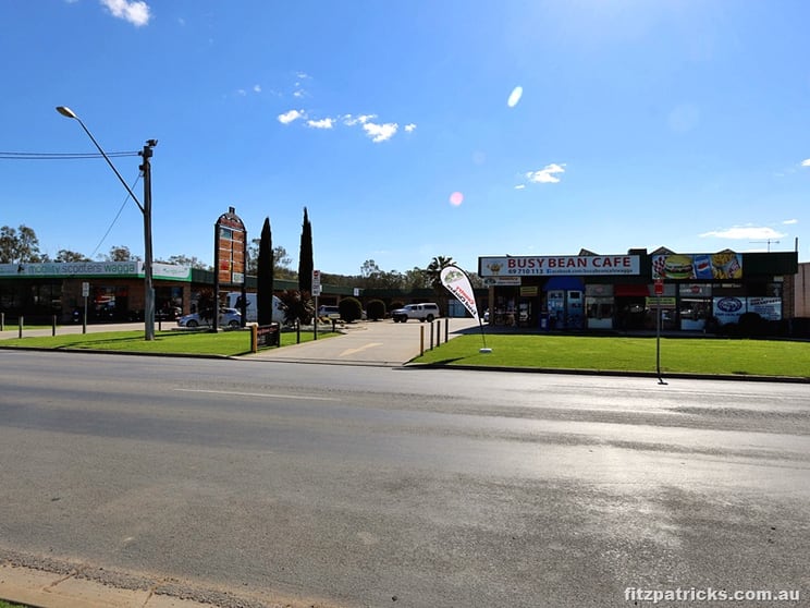 Click to view all images Unit 7/10-12 Kooringal Road Wagga Wagga NSW 2650 - Image 1