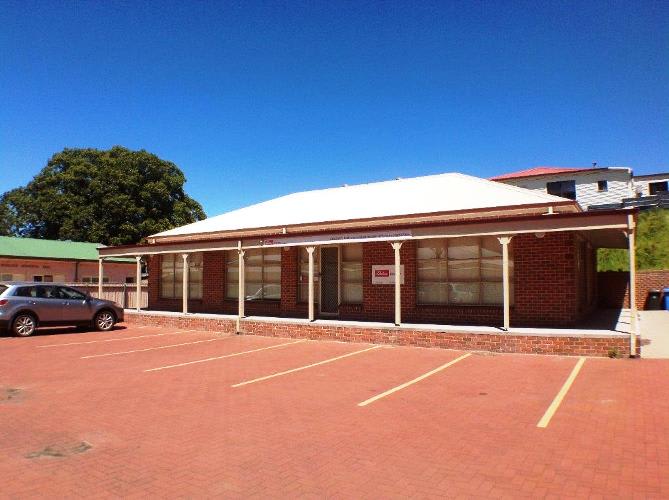 Click to view all images Unit 3,113 Dempster Street Esperance WA 6450 - Image 1