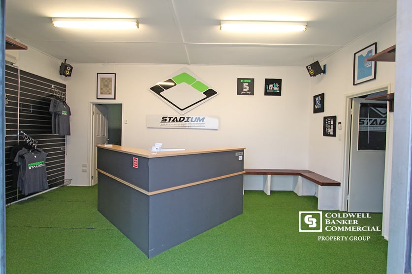 Click to view all images 4/3375 Pacific Highway Slacks Creek QLD 4127 - Image 3