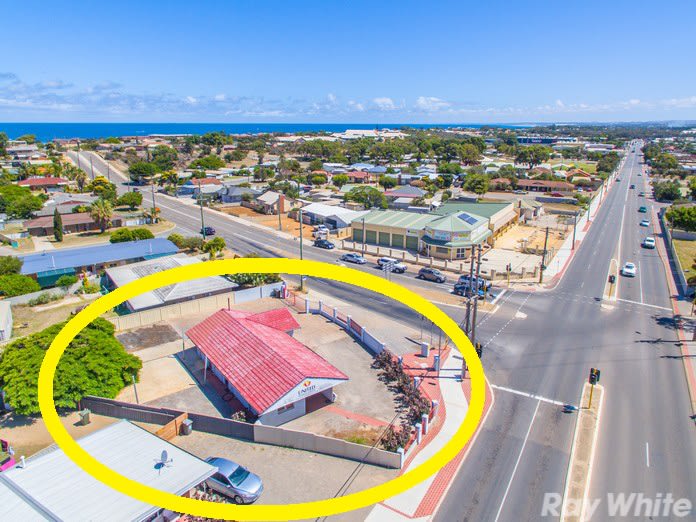 Click to view all images 129 North West Coastal Hwy Lease Geraldton WA 6530 - Image 3
