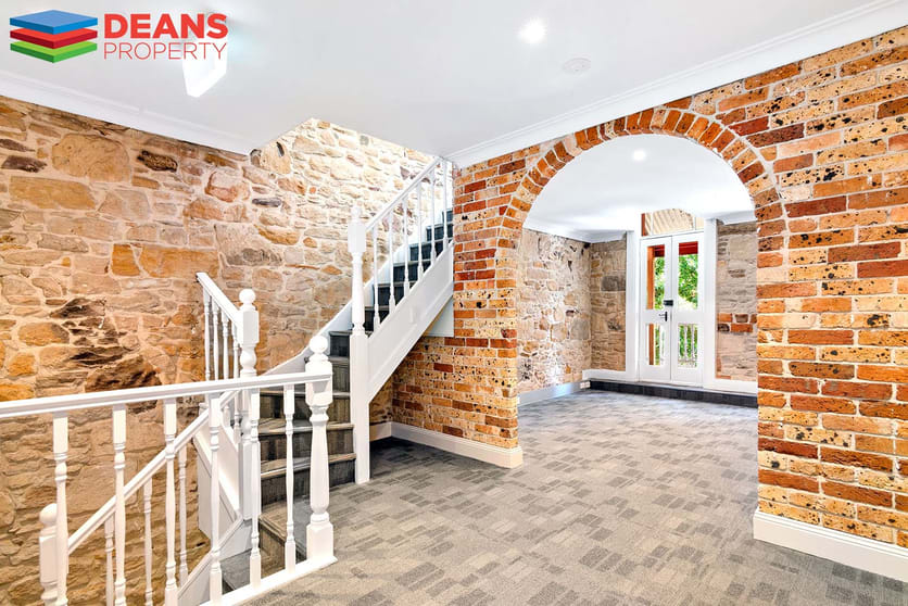 Click to view all images Tenancy 2/62 YURONG STREET Darlinghurst NSW 2010 - Image 2