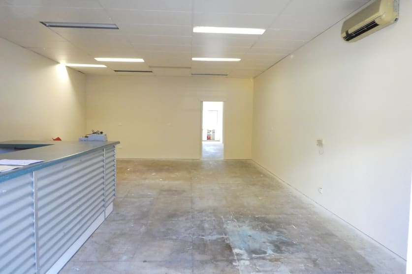 Click to view all images 3/98 Anzac Avenue Hillcrest QLD 4118 - Image 2