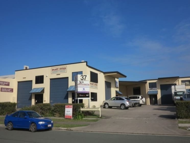 Click to view all images 37 Technology Drive Warana QLD 4575 - Image 1