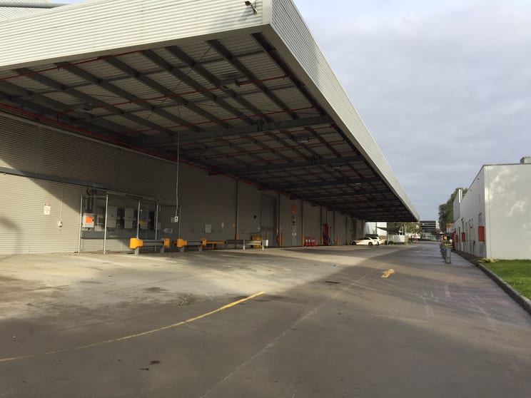 Click to view all images 4 Scholar Drive Bundoora VIC 3083 - Image 2