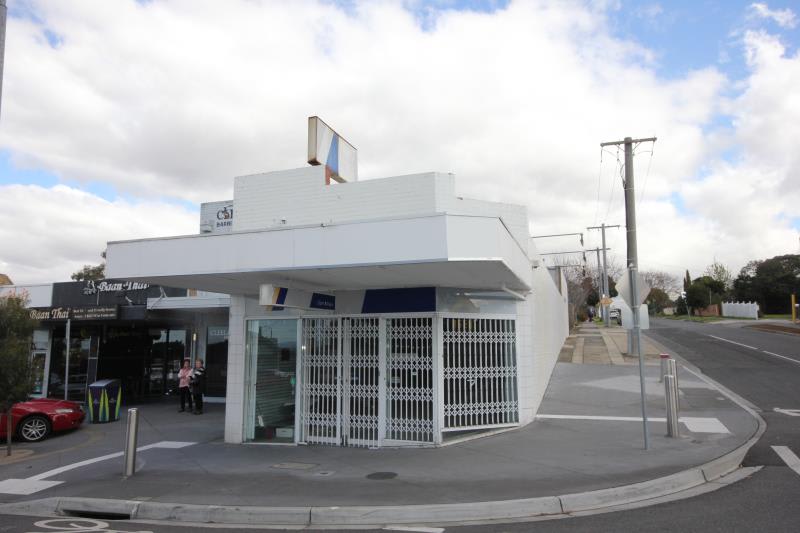 Click to view all images 31 Watsonia Road Watsonia VIC 3087 - Image 2