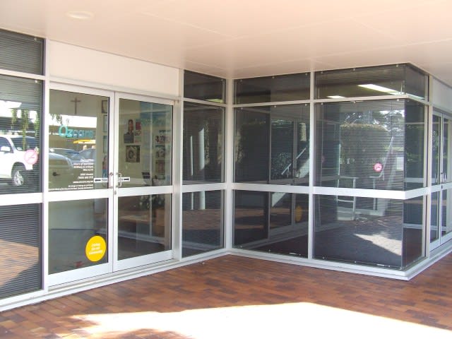 Click to view all images Torquay Road (back) Pialba QLD 4655 - Image 1