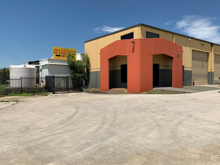 Click to view all images 4/4 Cessnock Street Cessnock NSW 2325 - Image 1