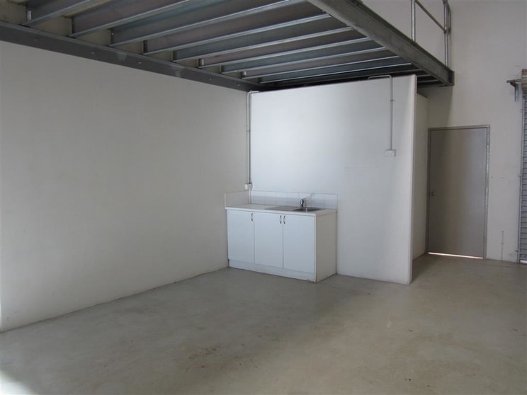 Click to view all images 3/41 Sustainable Avenue Bibra Lake WA 6163 - Image 3