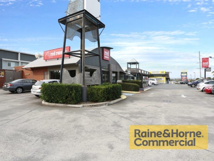 Click to view all images Shop E1/2-20 Shore Street Cleveland QLD 4163 - Image 3