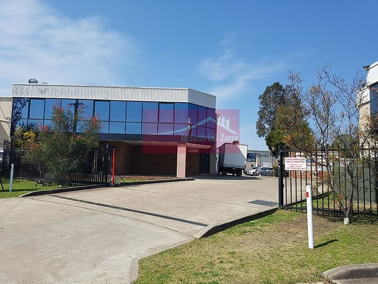 Click to view all images Unit 4/14 Sheridan Close Milperra NSW 2214 - Image 1