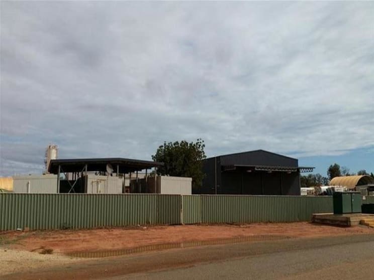 Click to view all images 7 Yanana Street Wedgefield WA 6721 - Image 2