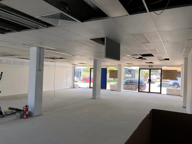 Click to view all images 5-6/4 Sixth Avenue Palm Beach QLD 4221 - Image 1