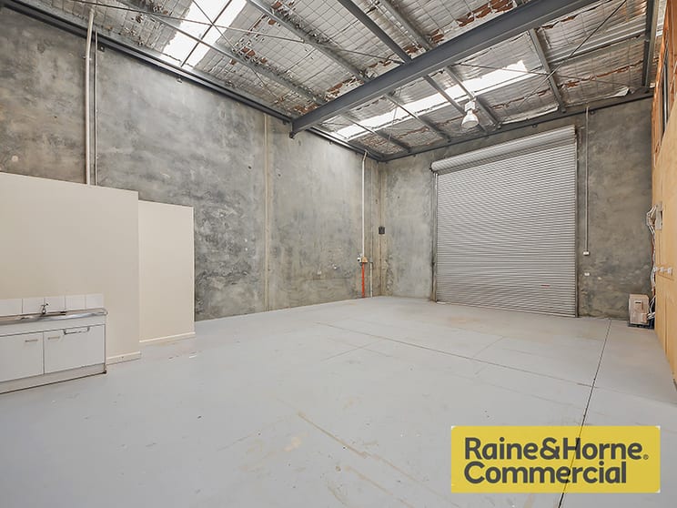 Click to view all images 3/129 Robinson Road Geebung QLD 4034 - Image 2