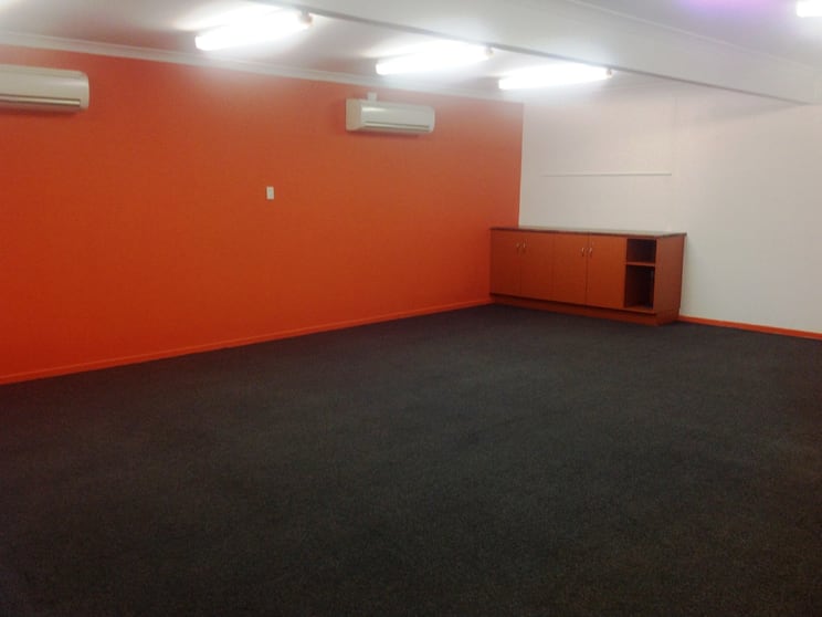 Click to view all images 2/231 Musgrave Street Berserker QLD 4701 - Image 3