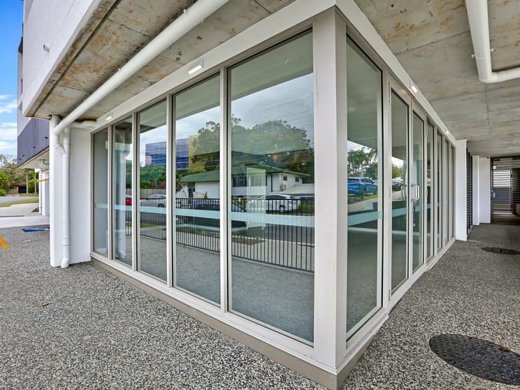 Click to view all images 1/30 Cinderella Drive Springwood QLD 4127 - Image 3