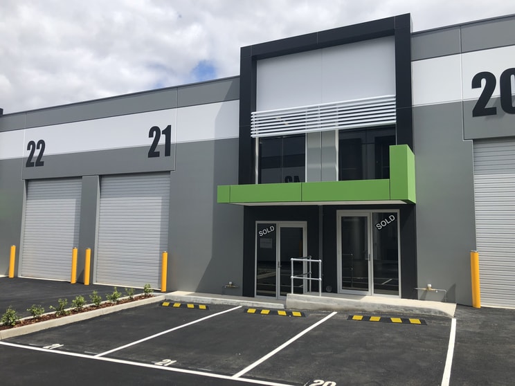 Click to view all images Unit 21/33 Danaher Drive South Morang VIC 3752 - Image 2