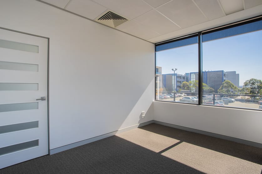 Click to view all images 2.06/29-31 Lexington Drive Bella Vista NSW 2153 - Image 3