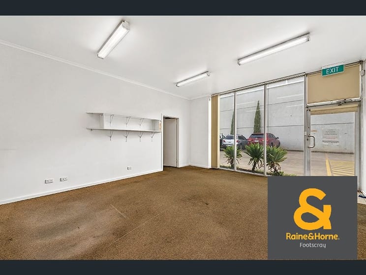 Click to view all images 4/33 Chambers Road Altona North VIC 3025 - Image 2