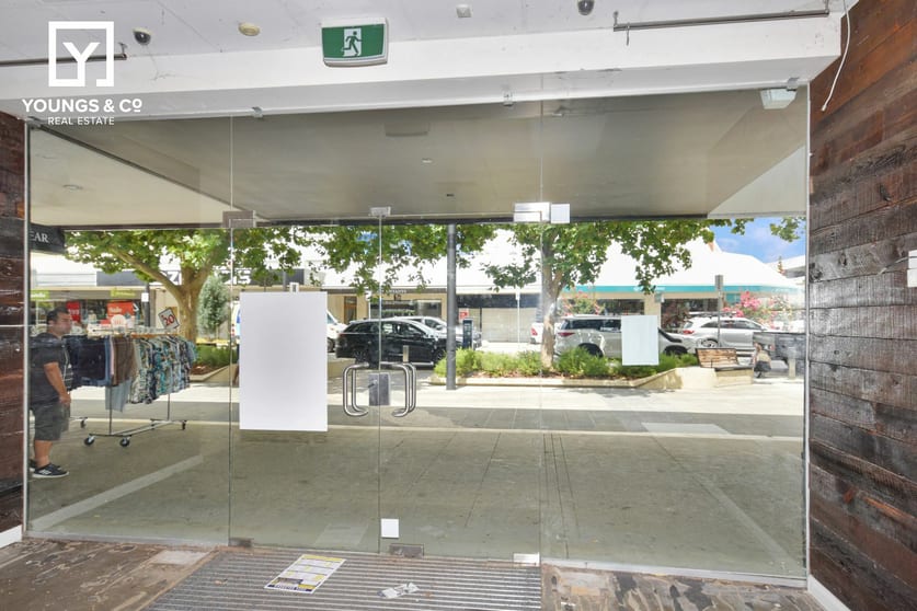 Click to view all images 204 Maude St Shepparton VIC 3630 - Image 2