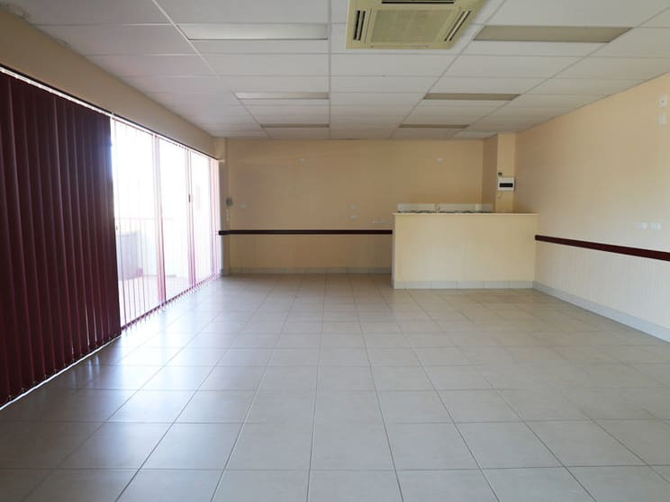 Click to view all images 51-53 Perry Street Bundaberg North QLD 4670 - Image 3