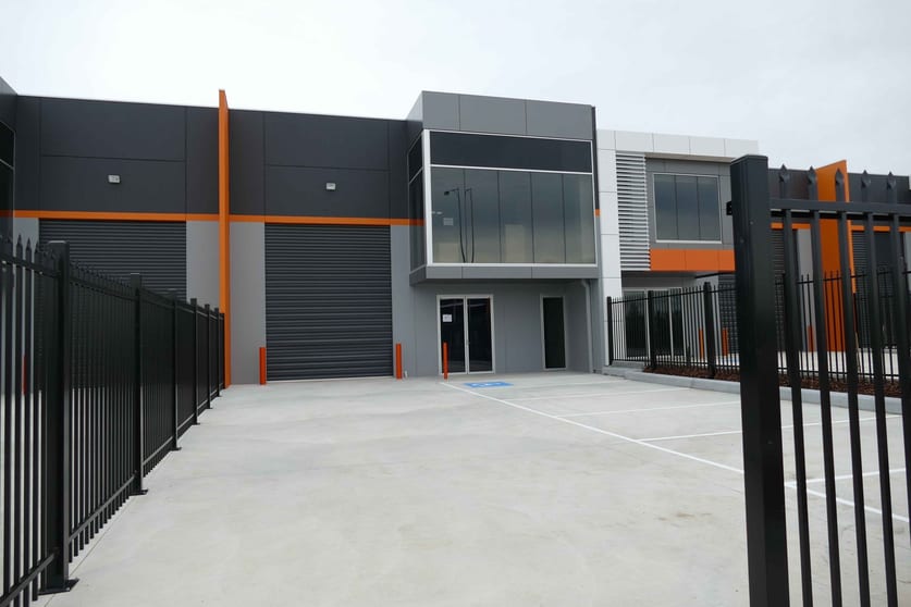 Click to view all images 2/7 Geehi Way Ravenhall VIC 3023 - Image 1