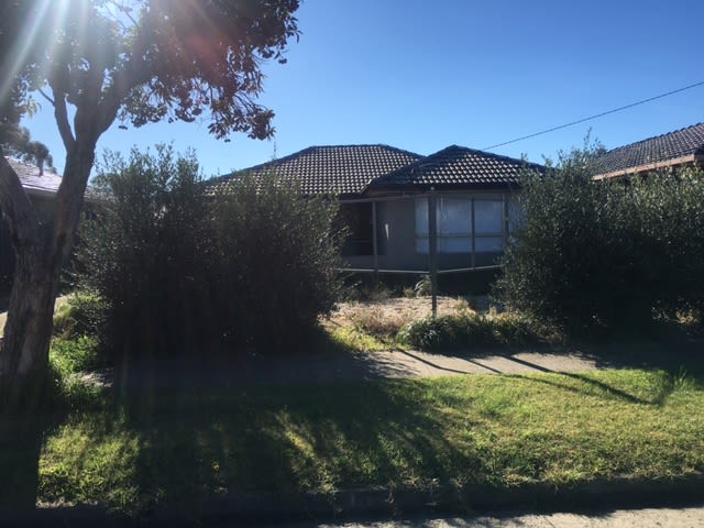 Click to view all images 106 Heaths Road Hoppers Crossing VIC 3029 - Image 2