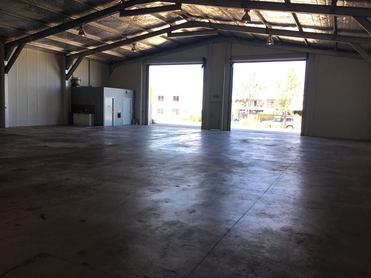 Click to view all images 27 Croft Crescent Harristown QLD 4350 - Image 3