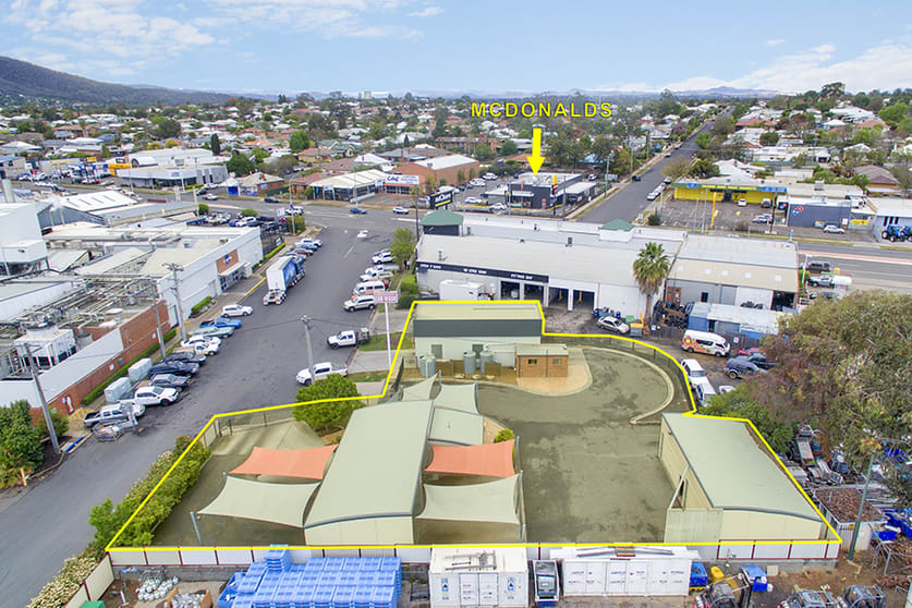 Click to view all images 1-3 Out Street Tamworth NSW 2340 - Image 1
