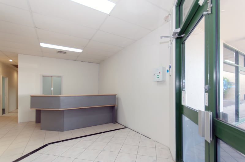 Click to view all images 2/3 Robinson Place Rockingham WA 6168 - Image 3