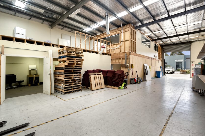 Click to view all images 17/5 Samantha Court Knoxfield VIC 3180 - Image 3