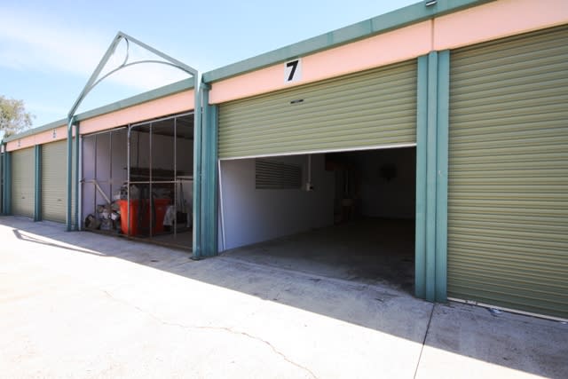 Click to view all images 7/127 Bulimba Street Bulimba QLD 4171 - Image 3
