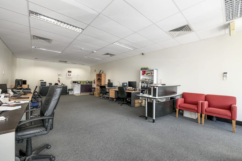 Click to view all images 17/17-19 Miles Street Mulgrave VIC 3170 - Image 3