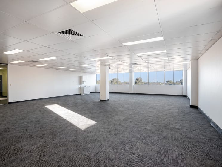 Click to view all images 208/414 Gardeners Road Rosebery NSW 2018 - Image 2