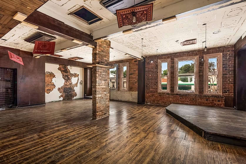 Click to view all images 118 Elgin Street Carlton VIC 3053 - Image 3
